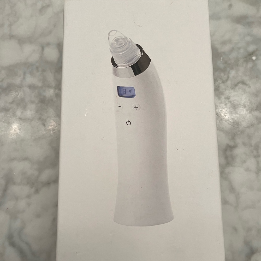 Poor cleanser/blemish extractor